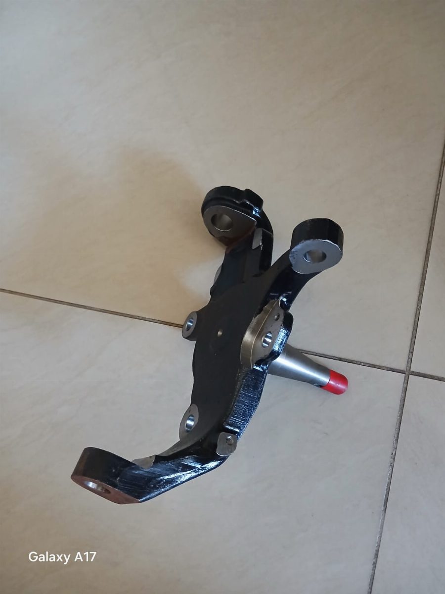 Isuzu Dmax stub axle 4x2 Left Side
